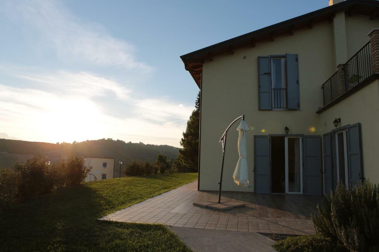 Agriturismo Terra Dei Falchi Castilenti Exteriör bild